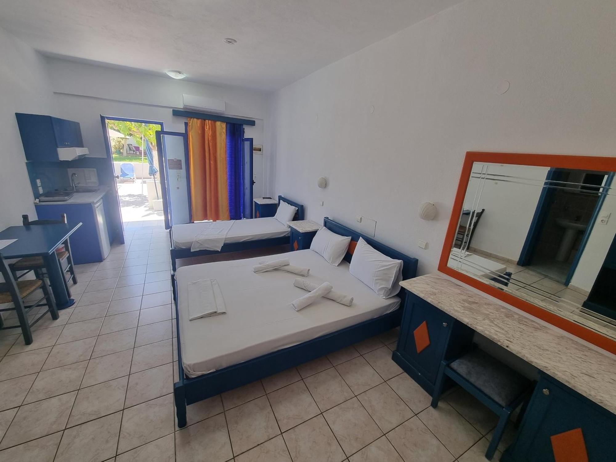 Leonidas Studios & Apartments Georgioupoli Exterior foto