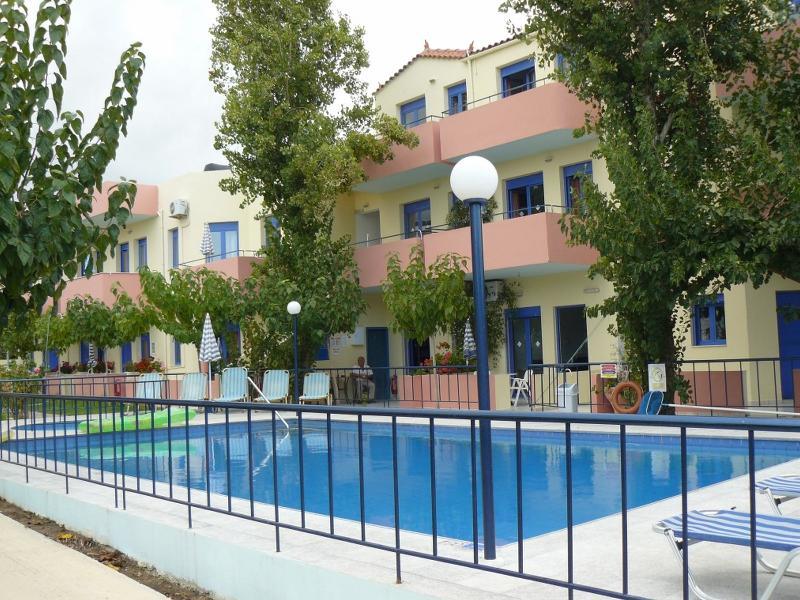 Leonidas Studios & Apartments Georgioupoli Exterior foto